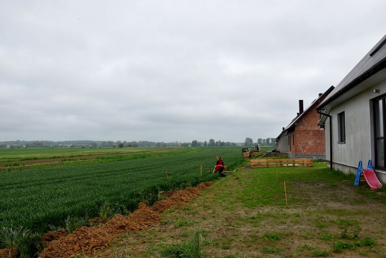 Nadzór archeologiczny podczas budowy odcinka sieci gazowej w miejscowości Ropczyce-Witkowice - zdjęcie 2